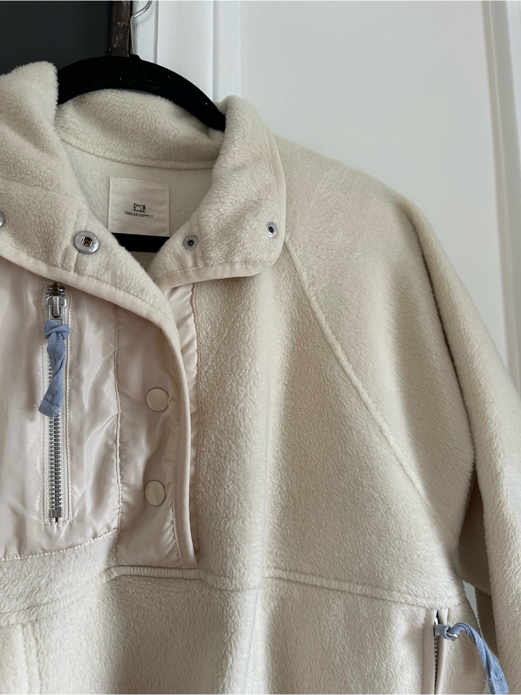 Thread & Supply Womens Solid Polar Fleece Jacket, Cream, Size Medium — image 7 of 8